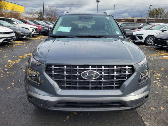 2026 Hyundai Venue SEL w/Two-Tone Roof