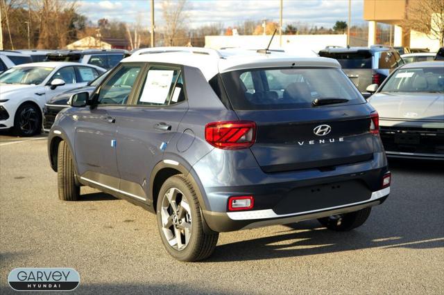 2026 Hyundai Venue SEL w/Two-Tone Roof