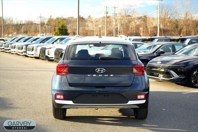 2026 Hyundai Venue SEL w/Two-Tone Roof