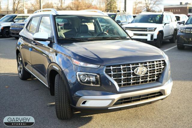 2026 Hyundai Venue SEL w/Two-Tone Roof