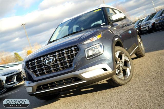 2026 Hyundai Venue SEL w/Two-Tone Roof