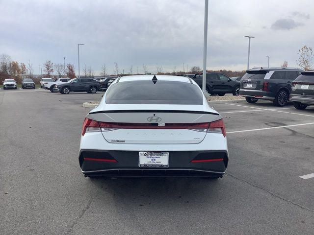2025 Hyundai Elantra Hybrid SEL Sport