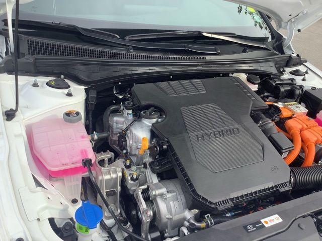 2025 Hyundai Elantra Hybrid SEL Sport