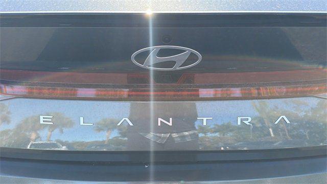 2025 Hyundai Elantra Hybrid SEL Sport