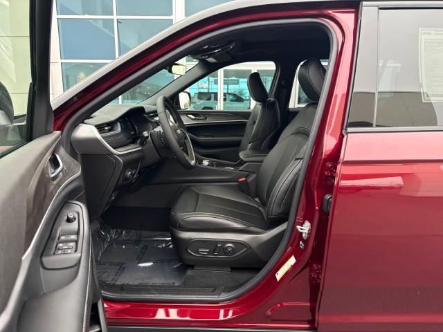 2025 Jeep Grand Cherokee L Limited 4x4