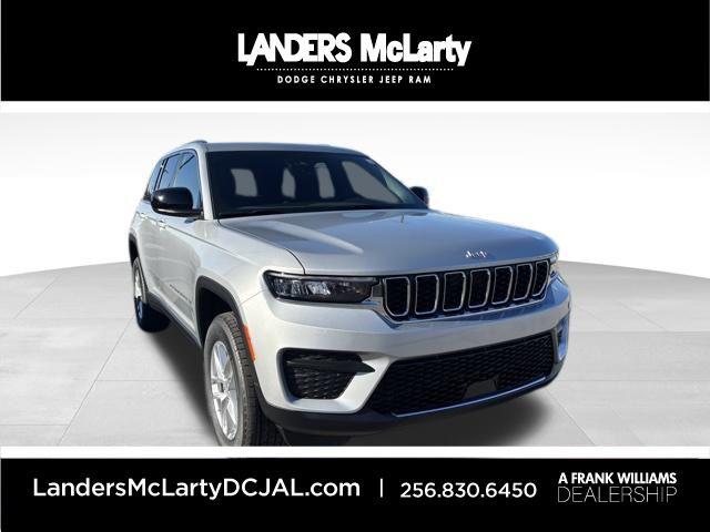 2025 Jeep Grand Cherokee GRAND CHEROKEE LAREDO X 4X2