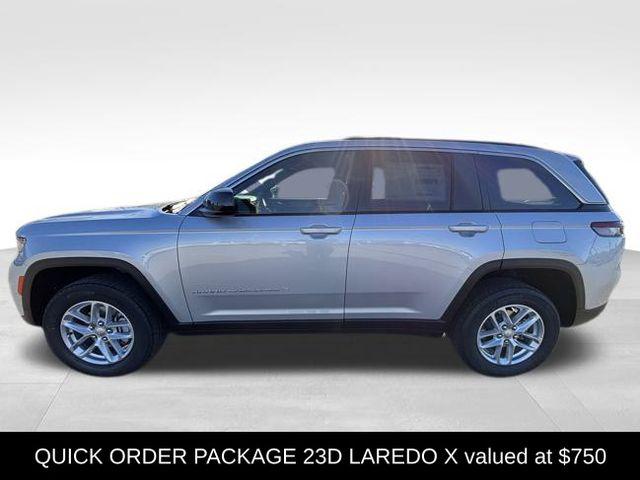 2025 Jeep Grand Cherokee GRAND CHEROKEE LAREDO X 4X2