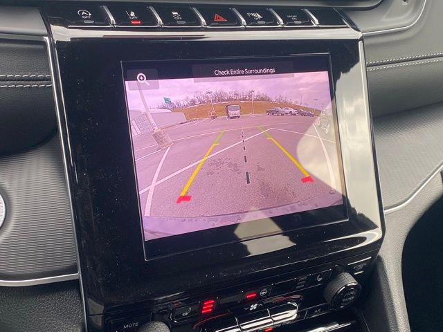 2025 Jeep Grand Cherokee GRAND CHEROKEE L LAREDO X 4X4