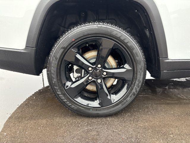 2025 Jeep Grand Cherokee Altitude X 4x4