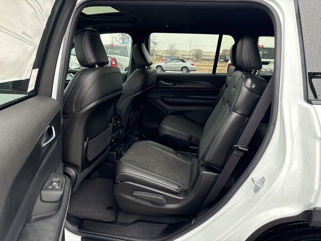 2025 Jeep Grand Cherokee Altitude X 4x4