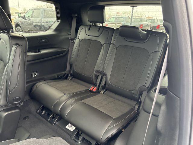 2025 Jeep Grand Cherokee Altitude X 4x4