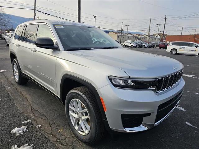 2025 Jeep Grand Cherokee GRAND CHEROKEE L LAREDO X 4X4