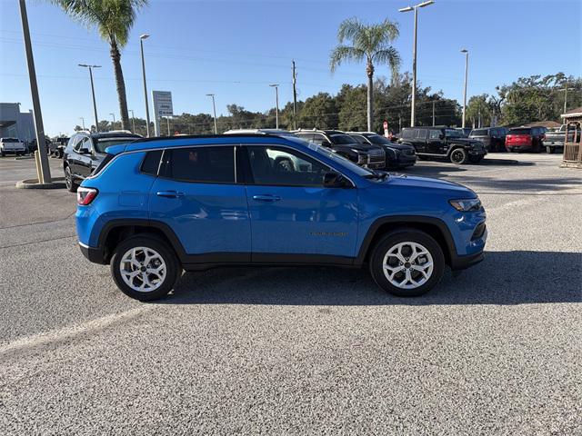 2026 Jeep Compass COMPASS LATITUDE 4X4