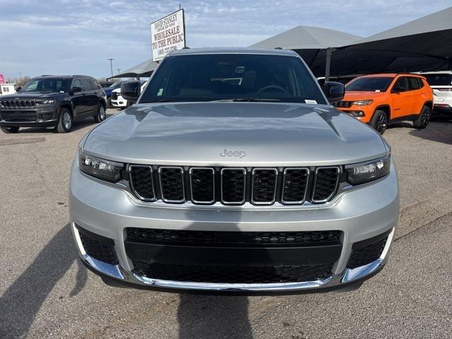 2025 Jeep Grand Cherokee GRAND CHEROKEE L LAREDO 4X2