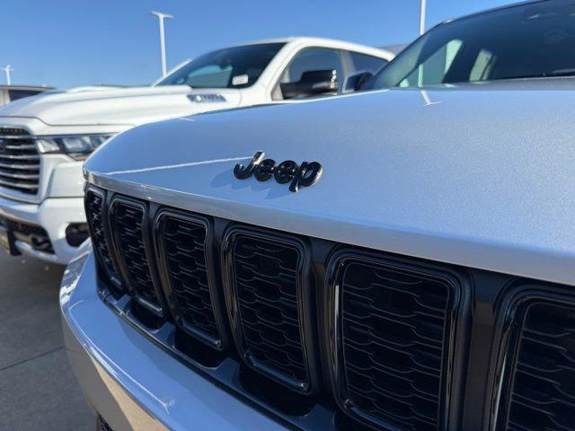 2025 Jeep Grand Cherokee GRAND CHEROKEE LIMITED 4X4 2025 Jeep Grand Cherokee GRAND CHEROKEE LIMITED 4X4