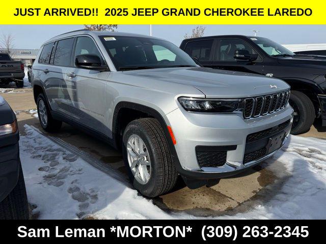 2025 Jeep Grand Cherokee GRAND CHEROKEE L LAREDO X 4X4