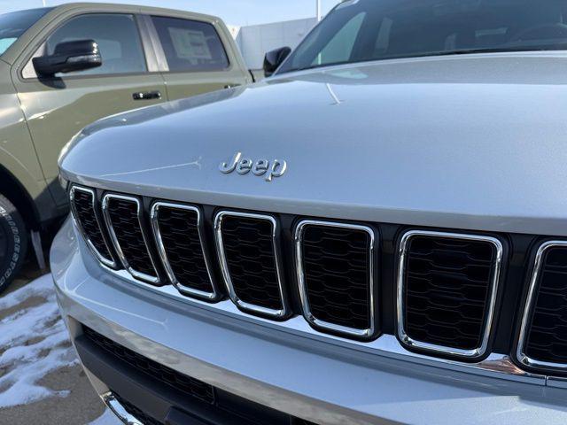 2025 Jeep Grand Cherokee GRAND CHEROKEE L LAREDO X 4X4 2025 Jeep Grand Cherokee GRAND CHEROKEE L LAREDO X 4X4