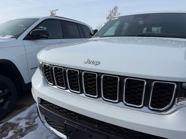 2025 Jeep Grand Cherokee GRAND CHEROKEE L LAREDO X 4X4 2025 Jeep Grand Cherokee GRAND CHEROKEE L LAREDO X 4X4