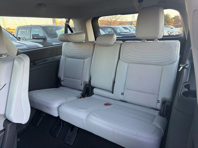 2025 Ford Expedition Platinum MAX