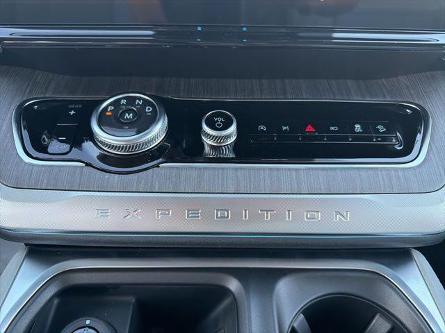 2025 Ford Expedition Platinum MAX