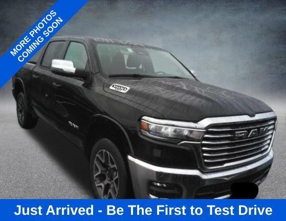 2025 RAM 1500 Laramie Crew Cab 4x4 57 Box