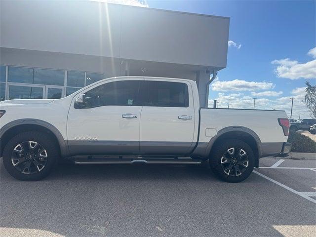 2023 Nissan TITAN Crew Cab Platinum Reserve 4x4 2023 Nissan TITAN Crew Cab Platinum Reserve 4x4