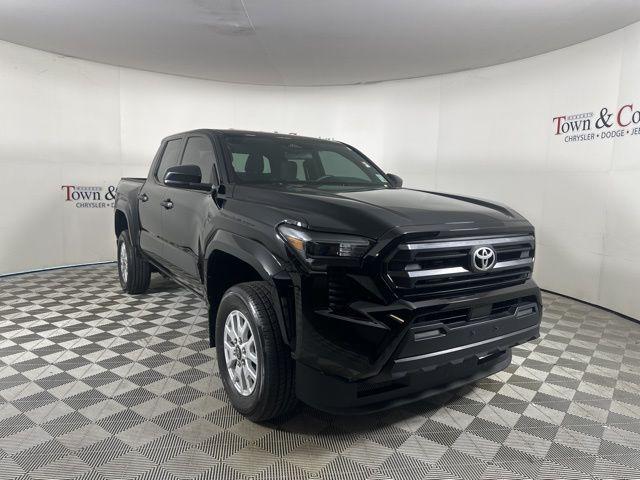 2024 Toyota Tacoma SR 2024 Toyota Tacoma SR