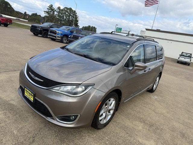2017 Chrysler Pacifica Touring-L 2017 Chrysler Pacifica Touring-L