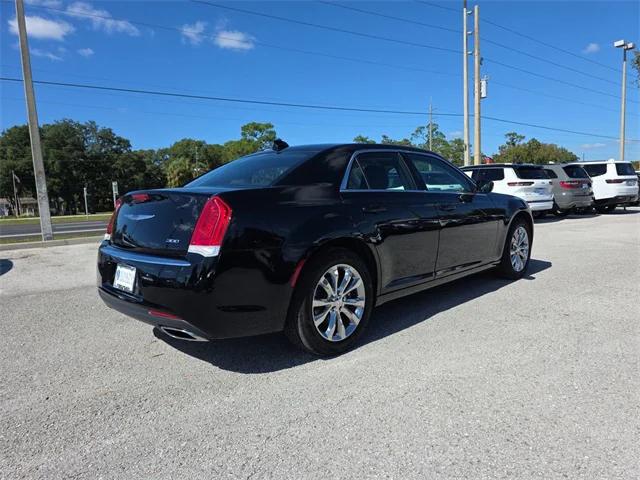 2022 Chrysler 300 Touring AWD 2022 Chrysler 300 Touring AWD