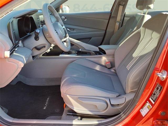 2023 Hyundai Elantra SEL 2023 Hyundai Elantra SEL