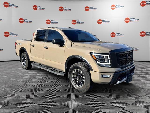 2021 Nissan TITAN Crew Cab PRO-4X 4x4 2021 Nissan TITAN Crew Cab PRO-4X 4x4