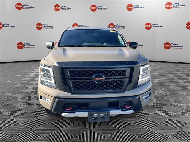 2021 Nissan TITAN Crew Cab PRO-4X 4x4 2021 Nissan TITAN Crew Cab PRO-4X 4x4