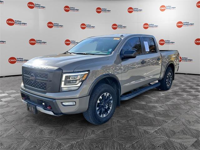 2021 Nissan TITAN Crew Cab PRO-4X 4x4 2021 Nissan TITAN Crew Cab PRO-4X 4x4