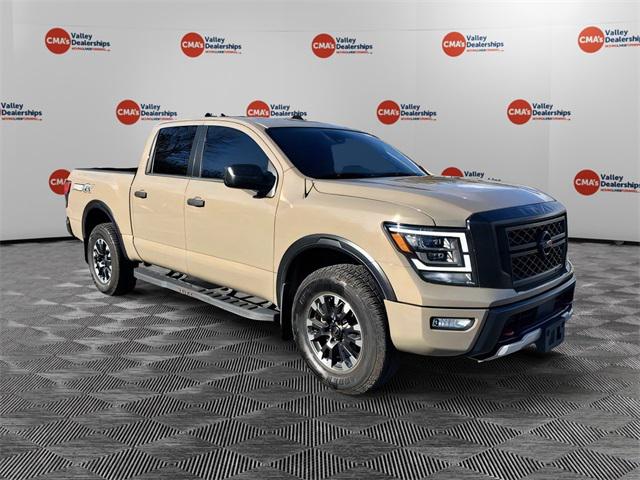 2021 Nissan TITAN Crew Cab PRO-4X 4x4 2021 Nissan TITAN Crew Cab PRO-4X 4x4