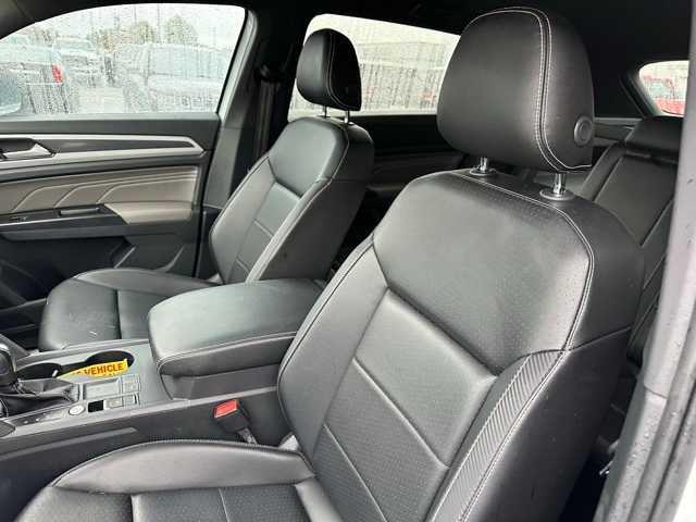 2021 Volkswagen Atlas Cross Sport 3.6L V6 SE w/Technology R-Line 2021 Volkswagen Atlas Cross Sport 3.6L V6 SE w/Technology R-Line