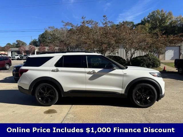 2023 Ford Explorer ST-Line
