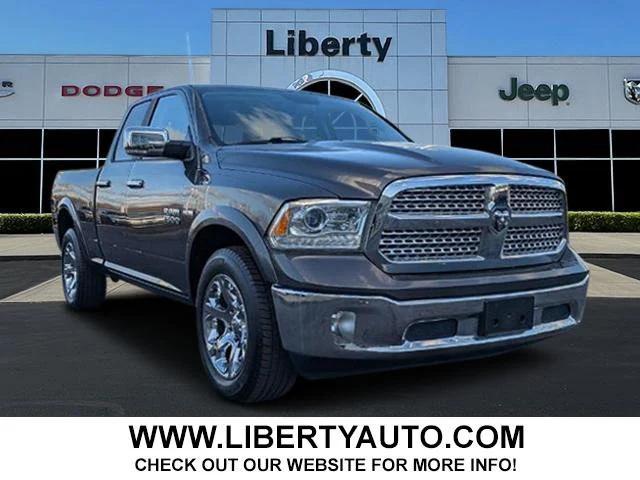 2017 RAM 1500 Laramie Quad Cab 4x4 64 Box 2017 RAM 1500 Laramie Quad Cab 4x4 64 Box