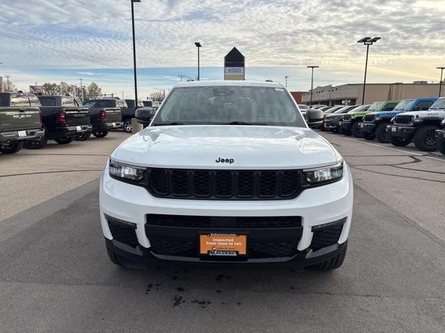 2023 Jeep Grand Cherokee L Limited 4x4 2023 Jeep Grand Cherokee L Limited 4x4