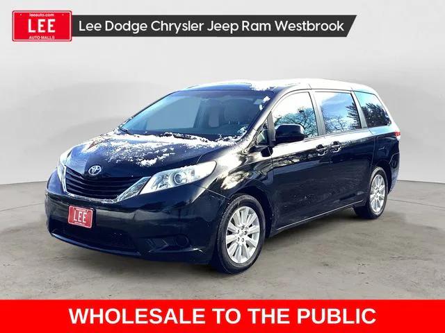 2014 Toyota Sienna LE 7 Passenger