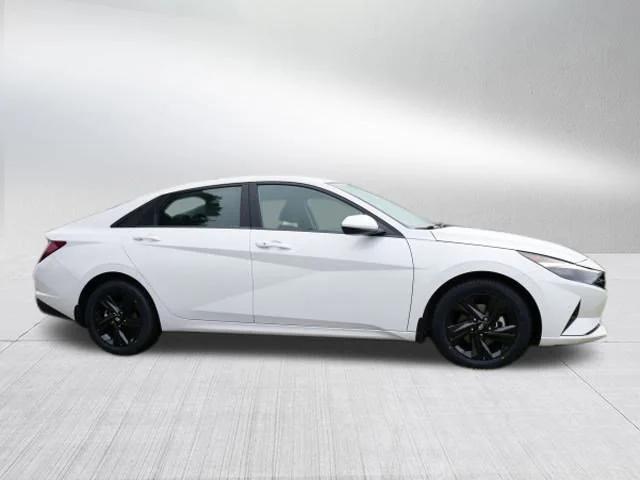 2023 Hyundai Elantra SEL 2023 Hyundai Elantra SEL