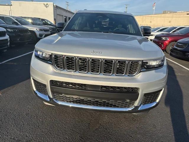 2024 Jeep Grand Cherokee L Laredo X 4x4 2024 Jeep Grand Cherokee L Laredo X 4x4