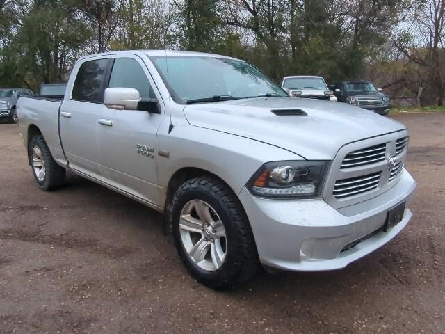 2017 RAM 1500 Sport Crew Cab 4x4 64 Box 2017 RAM 1500 Sport Crew Cab 4x4 64 Box