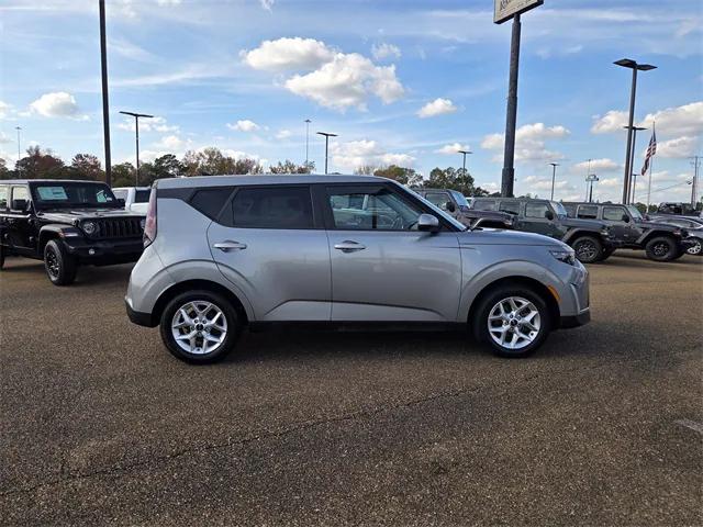 2024 Kia Soul LX 2024 Kia Soul LX