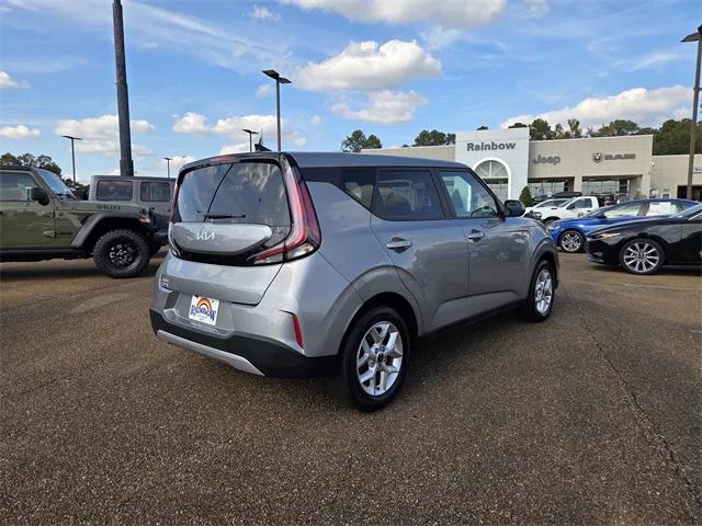 2024 Kia Soul LX 2024 Kia Soul LX