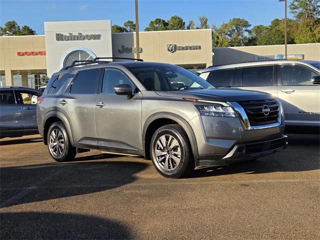 2022 Nissan Pathfinder SV 2WD