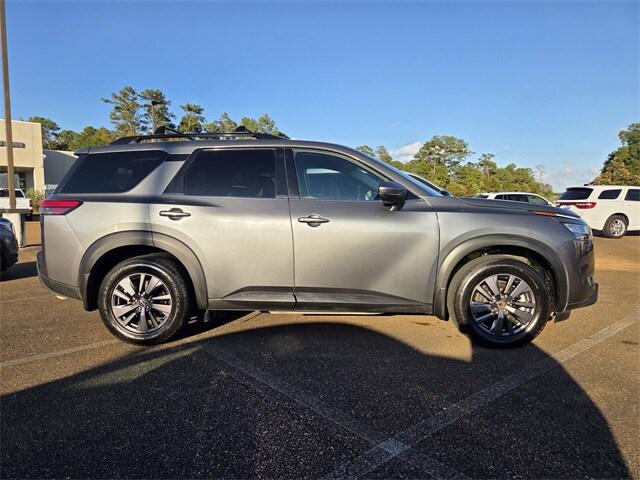 2022 Nissan Pathfinder SV 2WD