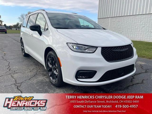 2026 Chrysler Pacifica PACIFICA SELECT