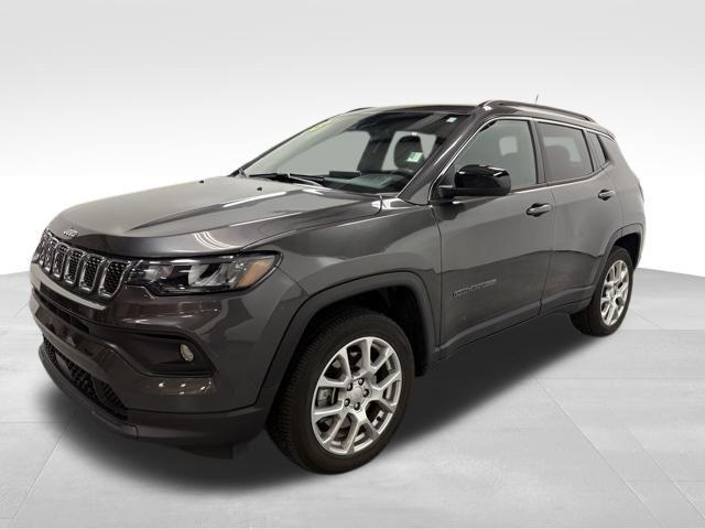 2023 Jeep Compass Latitude Lux FWD 2023 Jeep Compass Latitude Lux FWD