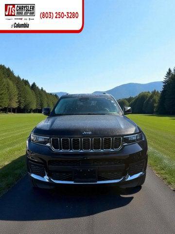 2023 Jeep Grand Cherokee L Laredo 4x4 2023 Jeep Grand Cherokee L Laredo 4x4