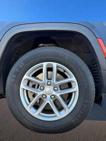 2023 Jeep Grand Cherokee L Laredo 4x4 2023 Jeep Grand Cherokee L Laredo 4x4